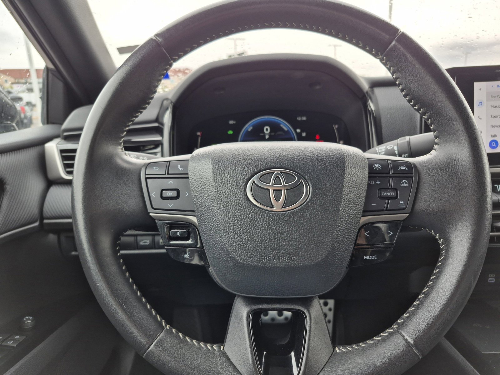 Certified 2025 Toyota Camry SE image 9