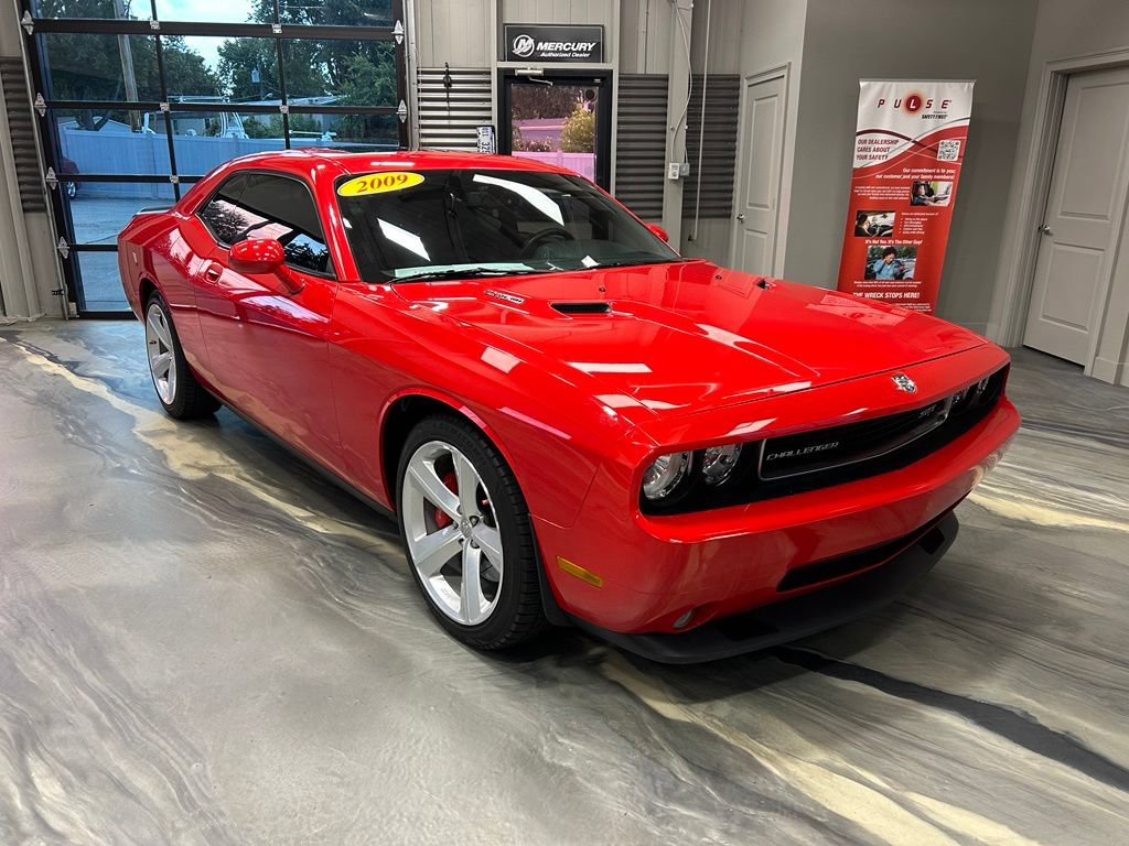 Used 2009 Dodge Challenger SRT8 RWD image 1