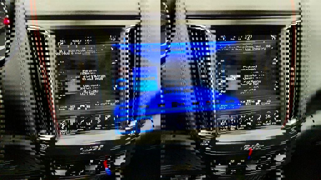 Used 2019 Maserati Levante GTS image 19