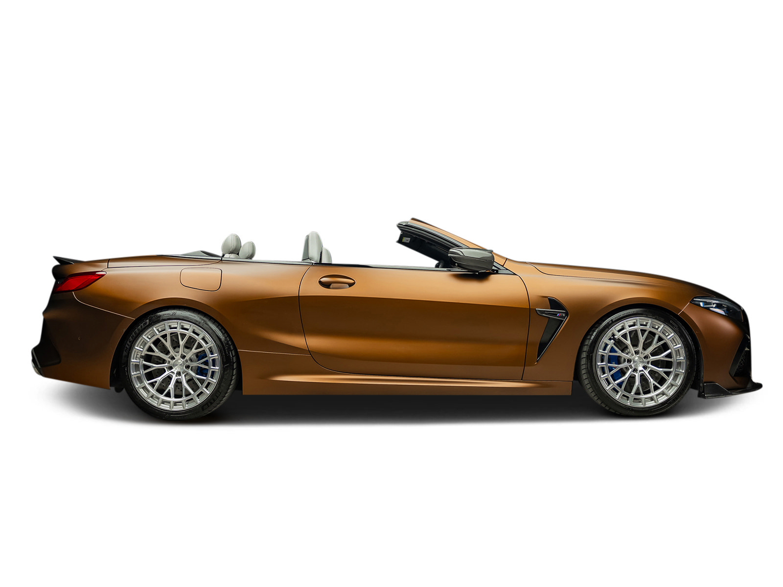 Used 2020 BMW M8 Convertible w/ M Driver's Package AWD/4WD image 29