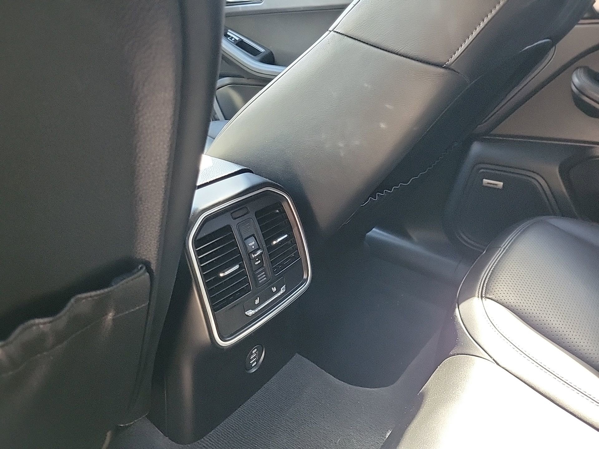 Used 2018 Porsche Macan S image 22