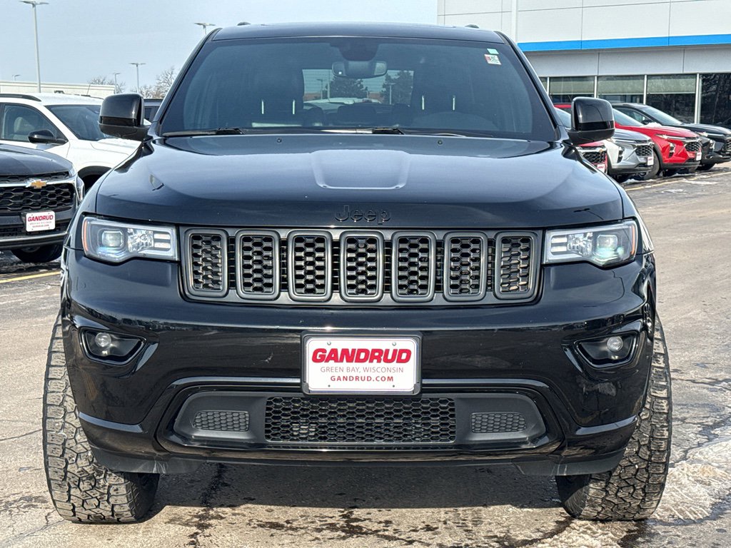 Used 2019 Jeep Grand Cherokee Altitude image 3