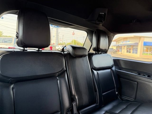 Used 2025 Ford Expedition Platinum w/ Stealth Performance Package AWD/4WD image 45