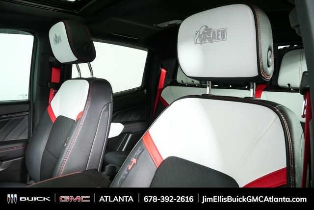 Certified 2024 GMC Canyon AT4X w/ AT4X AEV Edition AWD/4WD image 5
