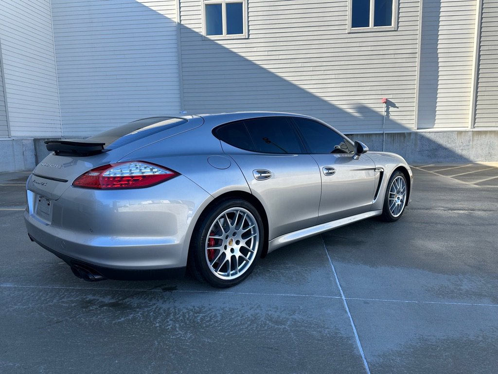 Used 2013 Porsche Panamera GTS image 9