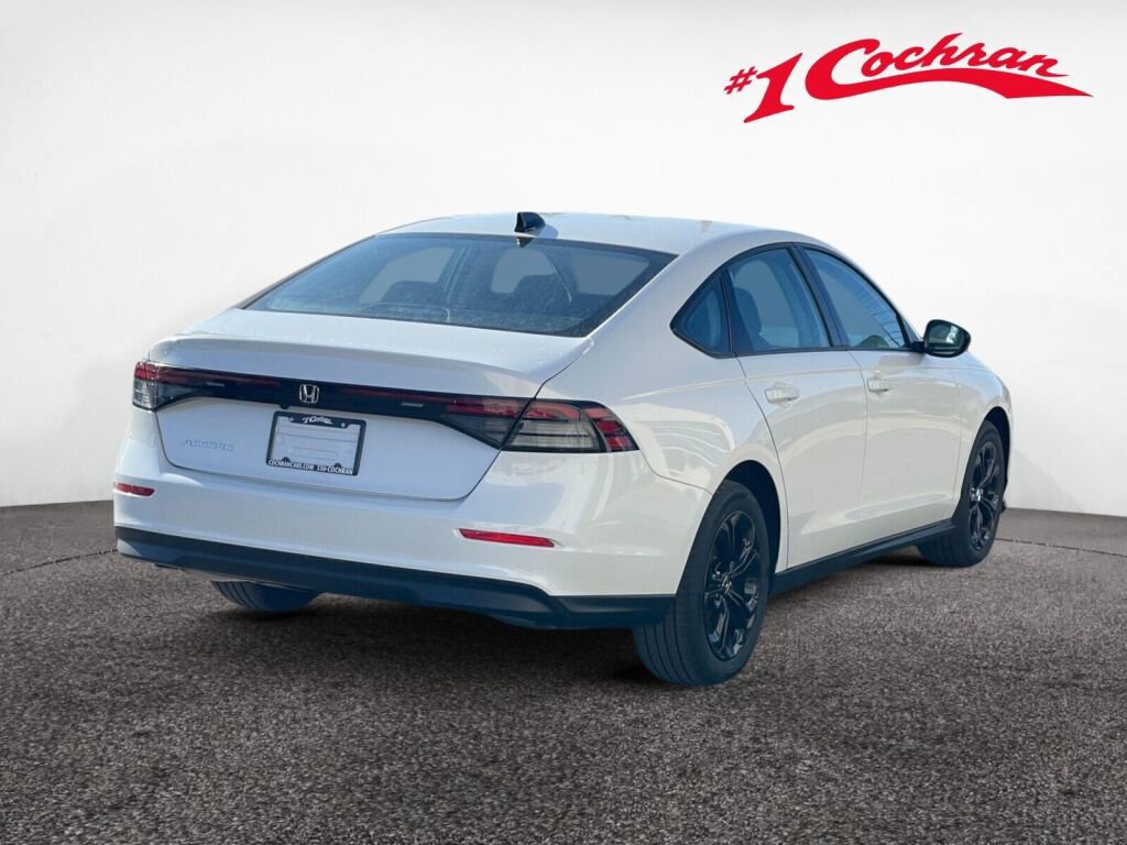 Certified 2025 Honda Accord SE image 15