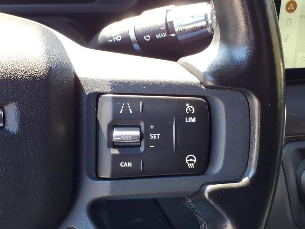 Used 2022 Land Rover Defender 110 X-Dynamic SE image 22