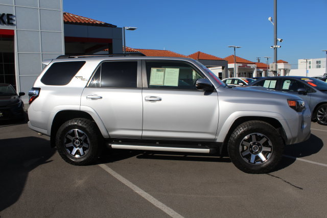 Certified 2024 Toyota 4Runner TRD Off-Road Premium w/ Moonroof Package AWD/4WD image 19