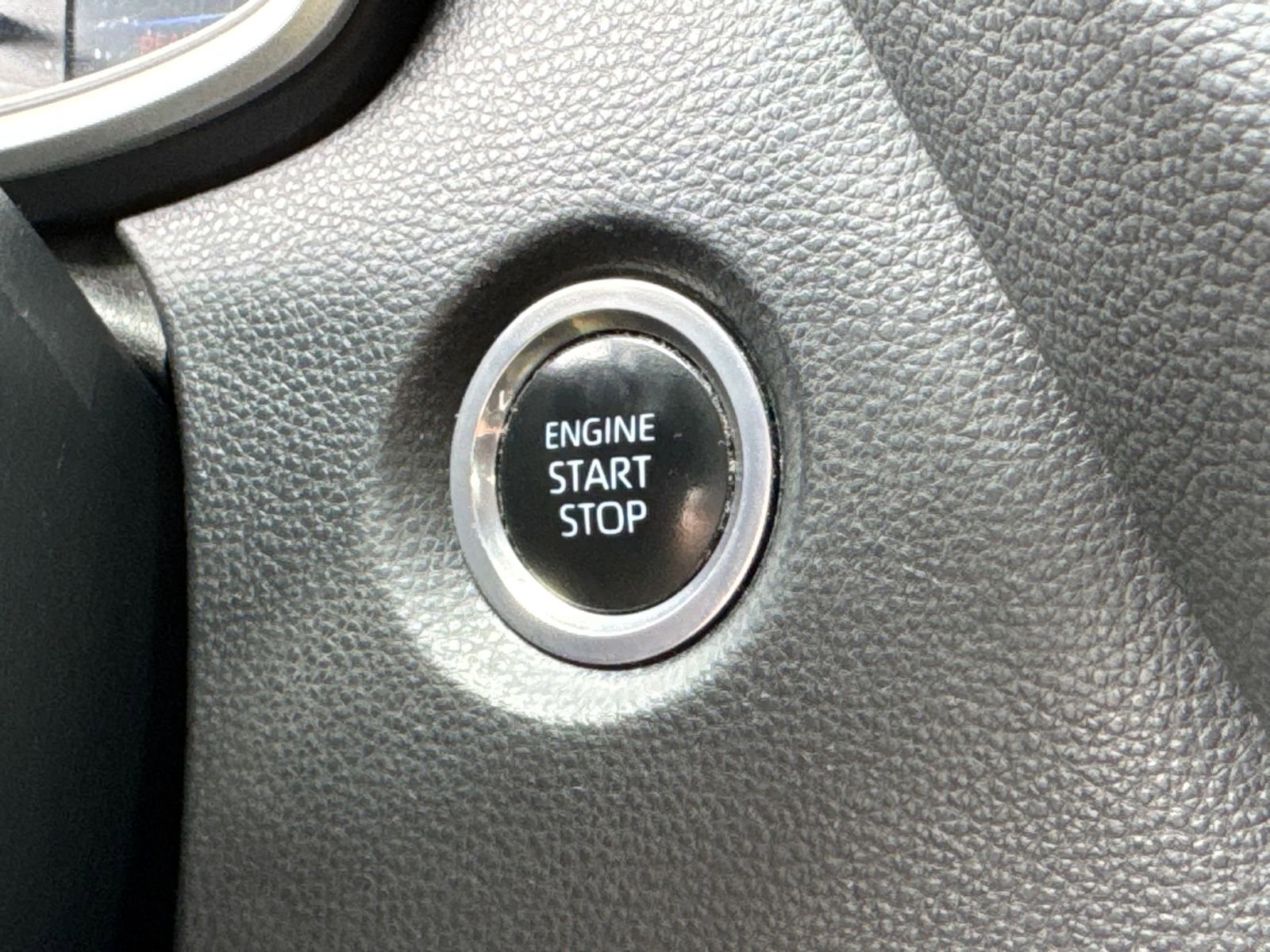 Used 2022 Toyota Corolla SE image 19