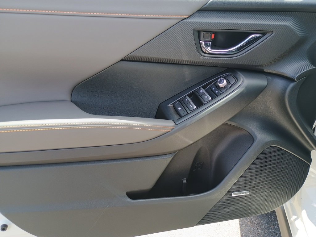 New 2025 Subaru Crosstrek 2.5i Limited w/ Popular Package #3A image 8