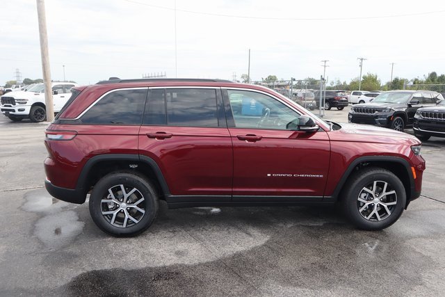 New 2025 Jeep Grand Cherokee Limited image 3