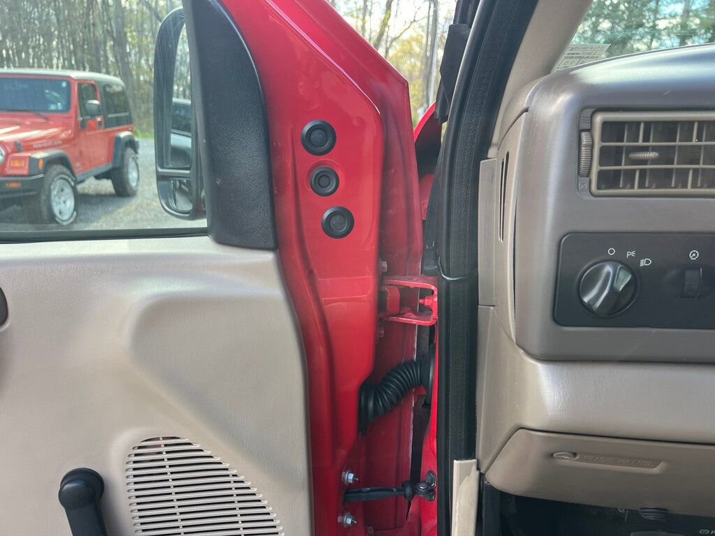 Used 2001 Ford F250 4x4 Regular Cab Super Duty image 68