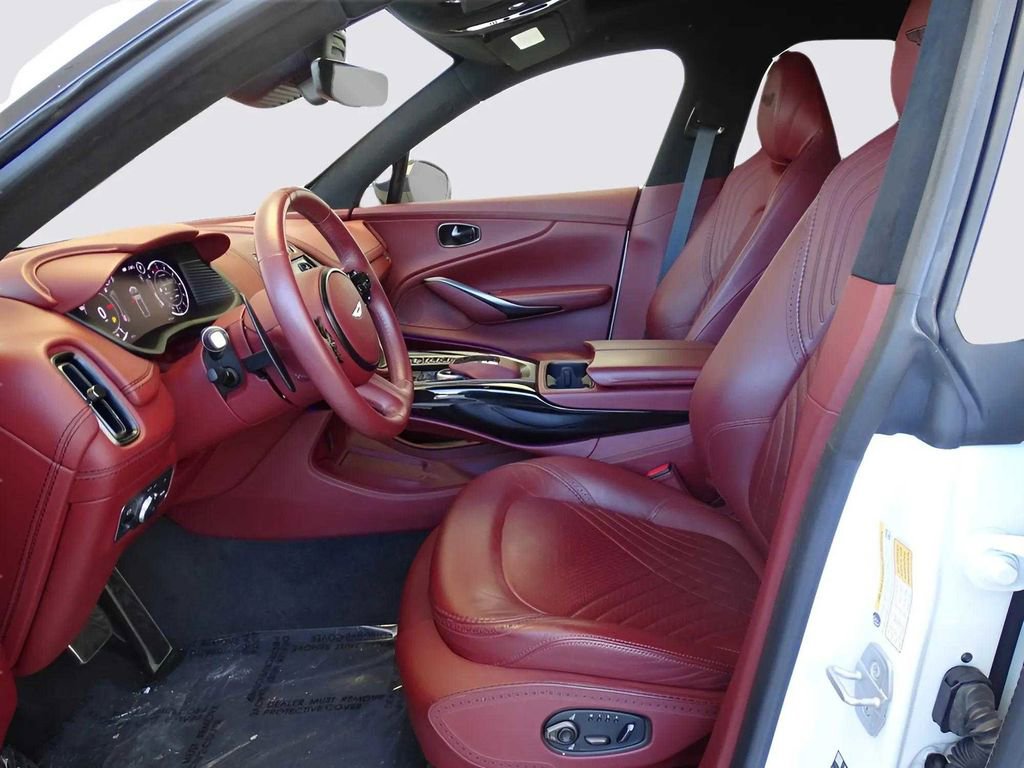 Used 2021 Aston Martin DBX image 40