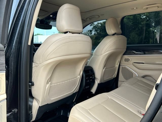 Used 2022 Jeep Grand Cherokee Limited AWD/4WD image 24