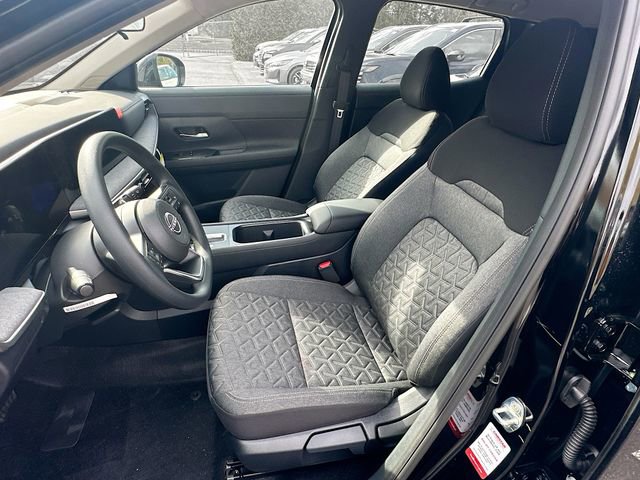 New 2026 Nissan Kicks SV w/ Cold Weather Package image 8