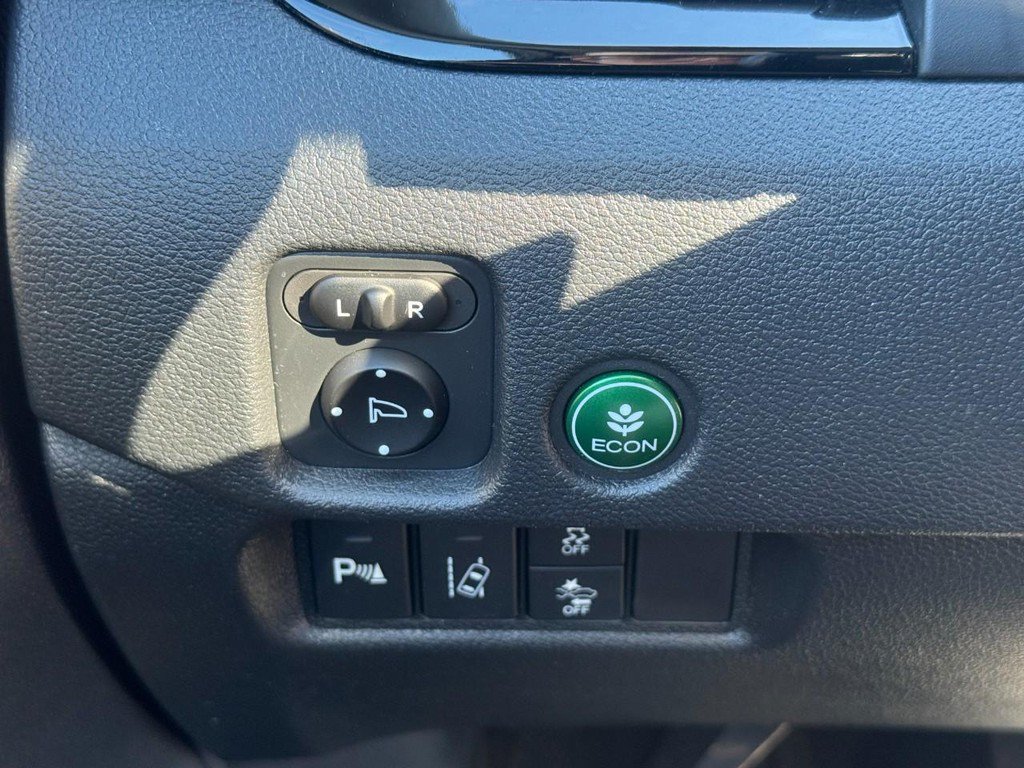 Used 2016 Honda Pilot Touring image 27