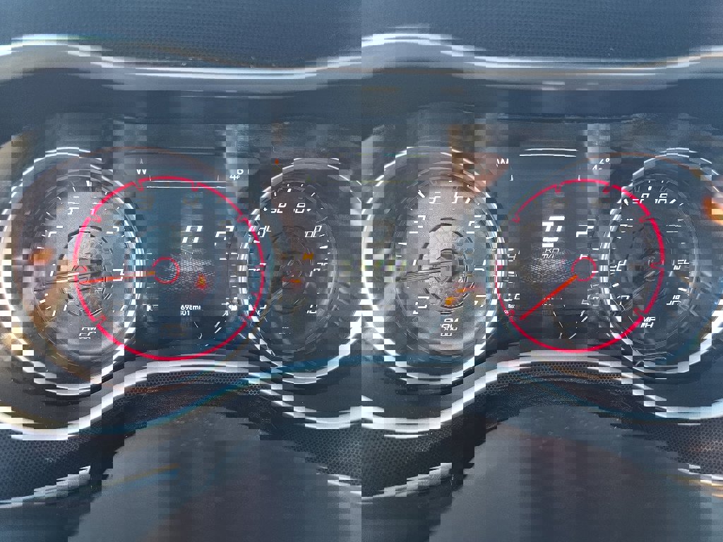 Used 2016 Dodge Charger SXT w/ AWD Plus Group image 9