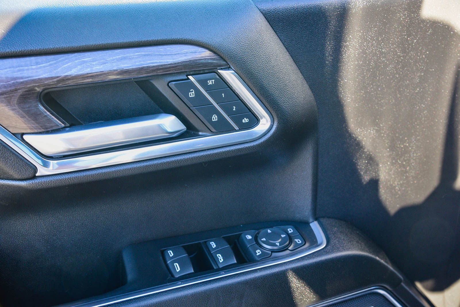 Used 2024 Chevrolet Silverado 1500 LTZ image 28