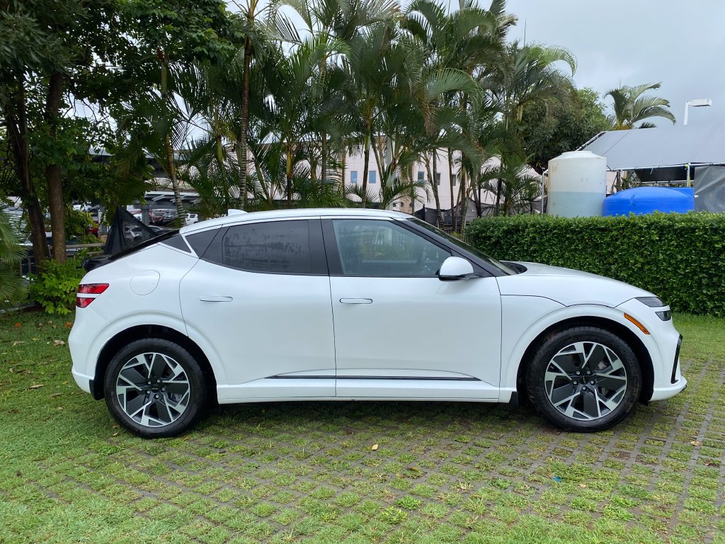 New 2027 Genesis GV60 AWD image 26