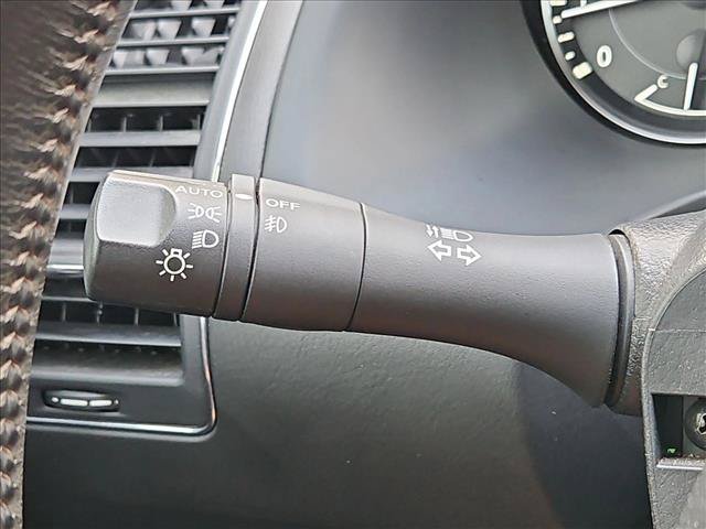 Used 2021 Nissan Armada SV w/ SV Appearance Package RWD image 16