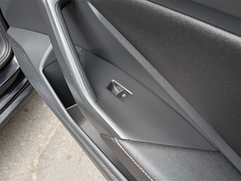 Used 2024 Volkswagen Jetta SE image 35