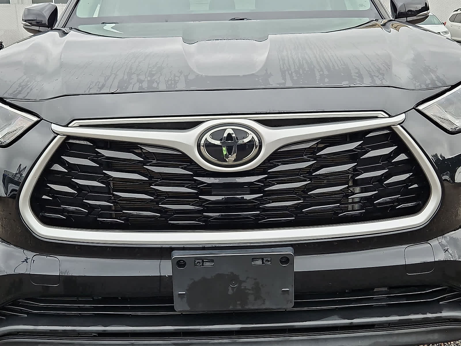 Used 2021 Toyota Highlander LE AWD/4WD image 34