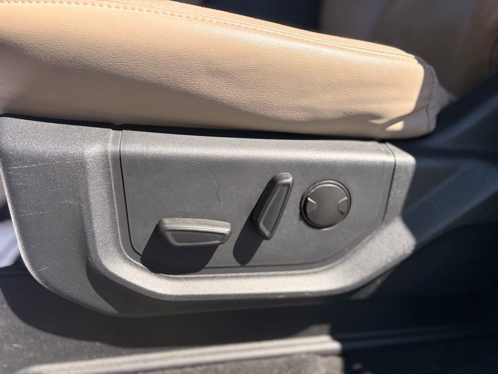 Used 2024 Ford Expedition Max XLT image 21