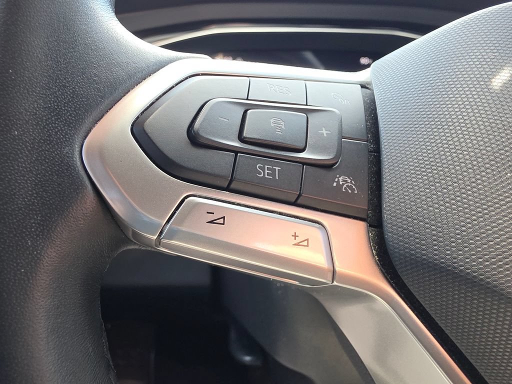 Used 2023 Volkswagen Jetta Sport FWD image 19