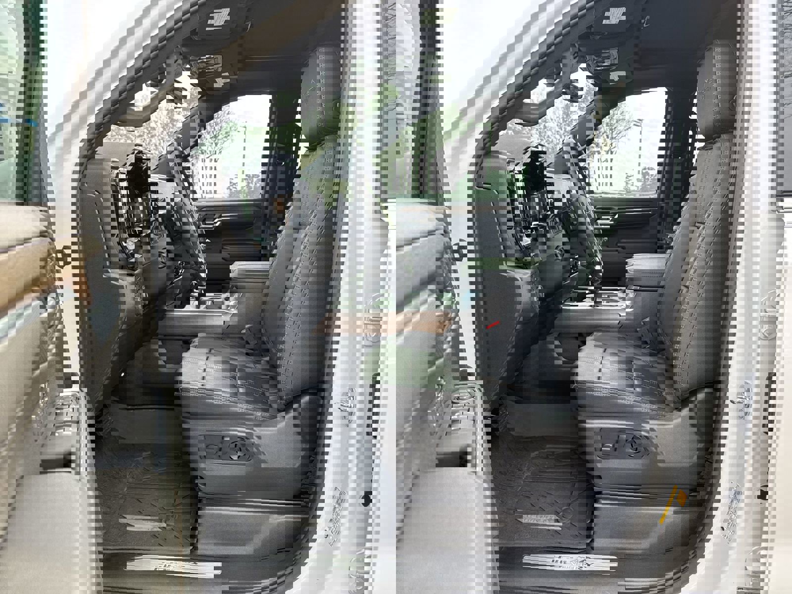 Used 2024 Chevrolet Silverado 1500 High Country w/ High Country Premium Package image 23