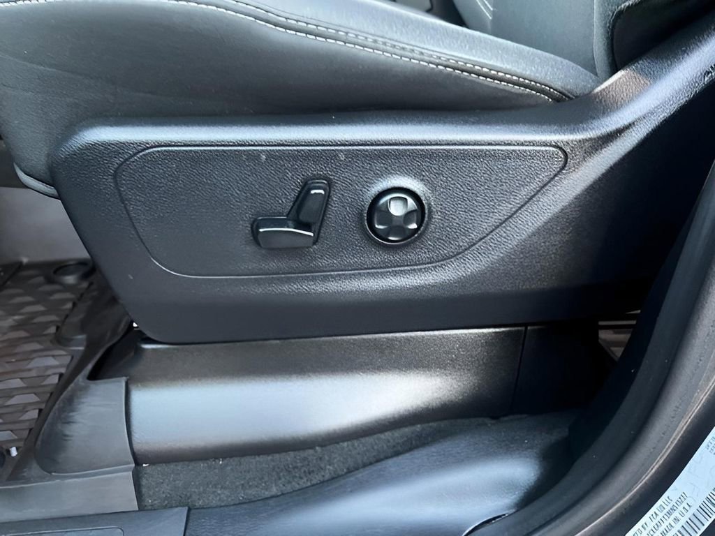 Used 2021 RAM 1500 Big Horn image 16