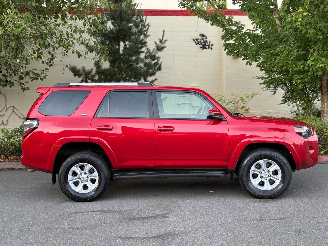 Used 2022 Toyota 4Runner SR5 image 4