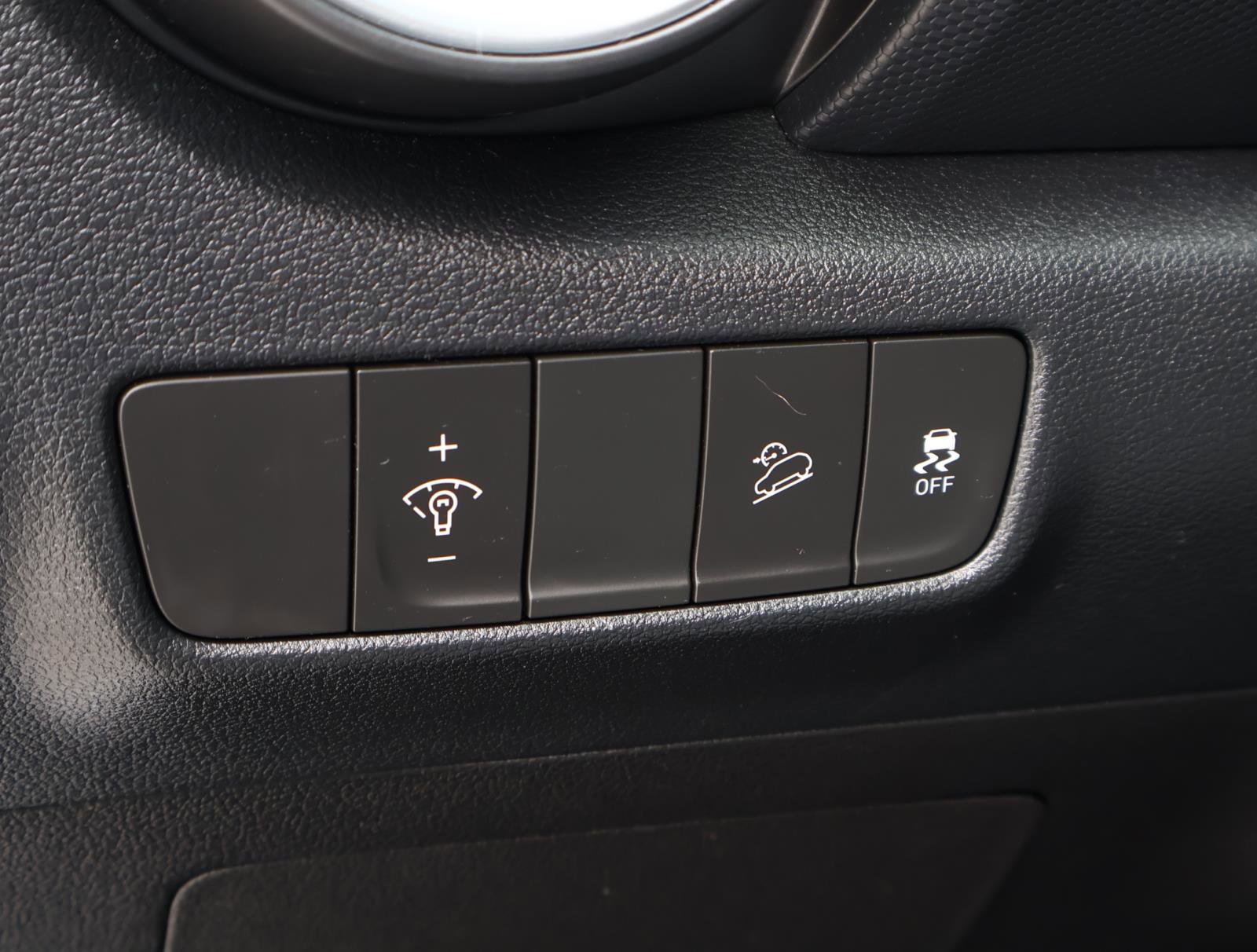 Used 2023 Hyundai Kona SEL w/ Cargo Package image 23