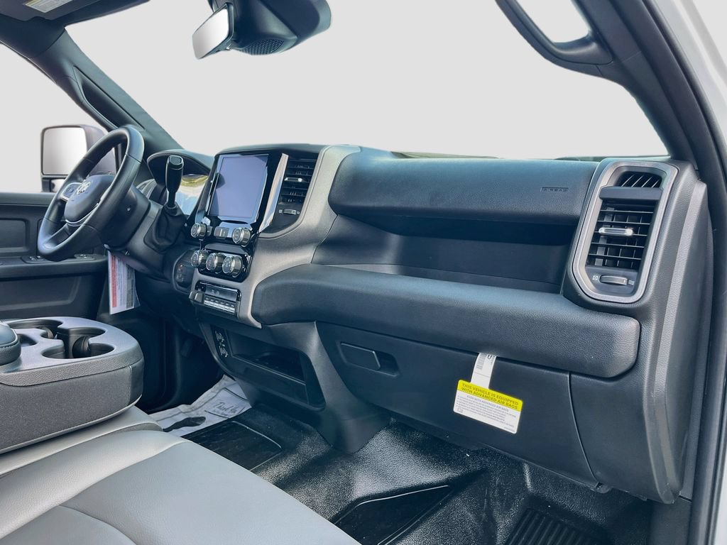 New 2026 RAM 3500 Tradesman w/ Chrome Appearance Group A AWD/4WD image 25