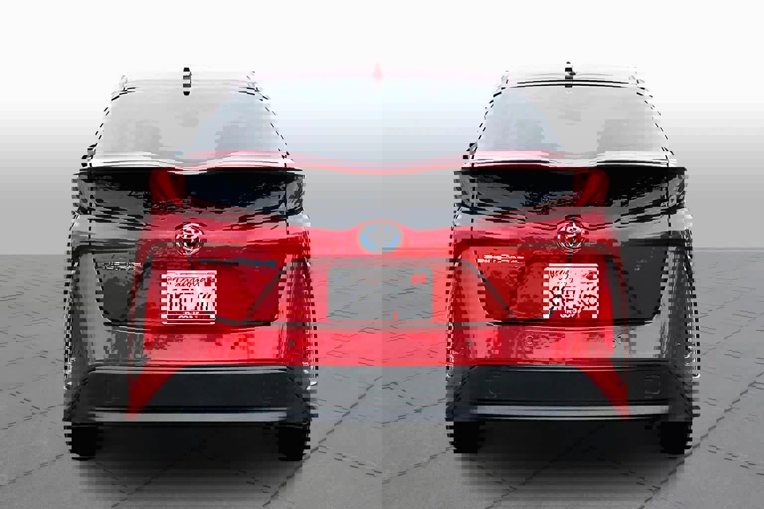 Used 2019 Toyota Prius Prime Advanced image 4