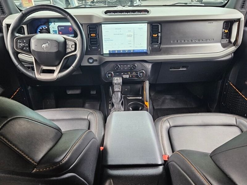 Used 2023 Ford Bronco Badlands AWD/4WD image 10