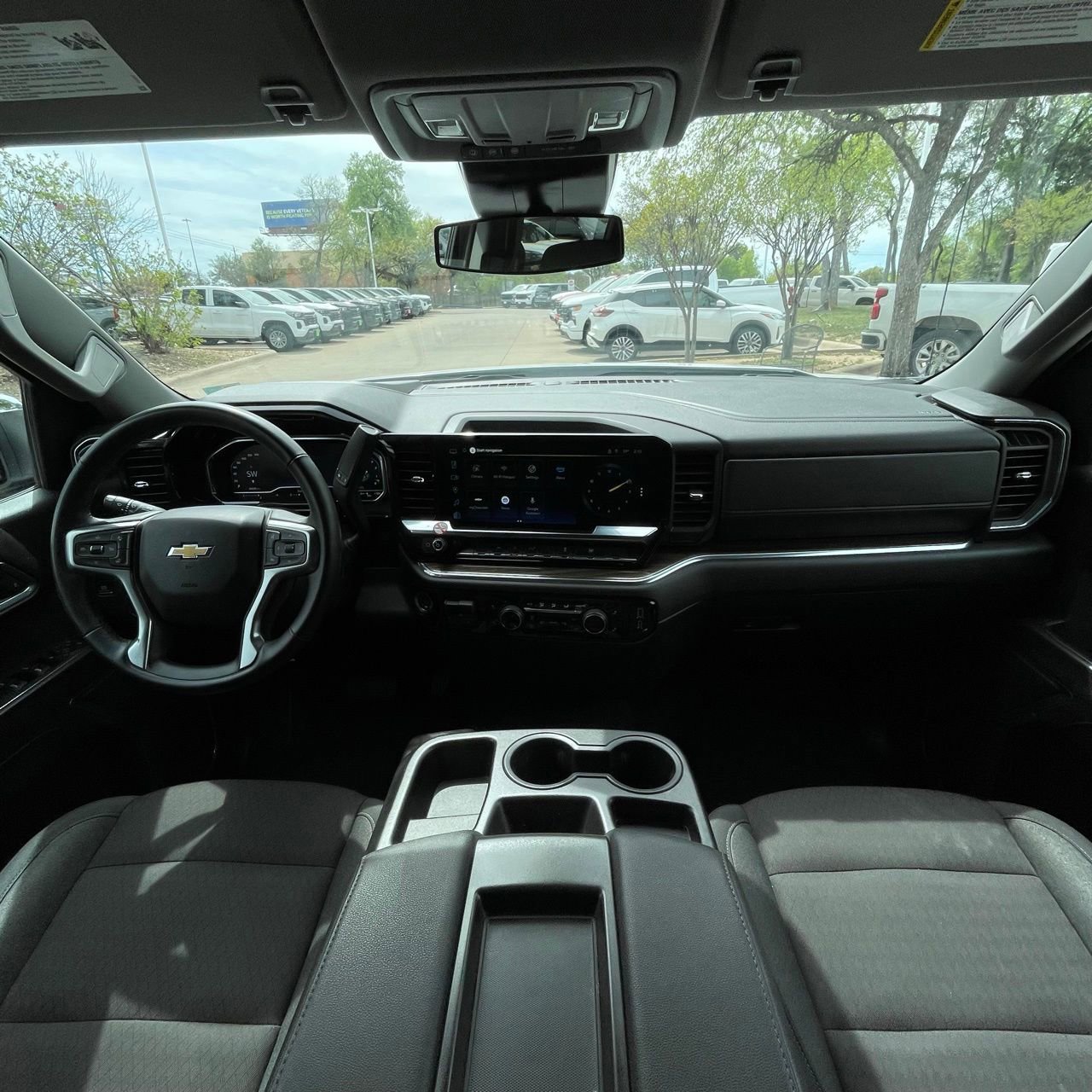Used 2025 Chevrolet Silverado 1500 LT image 11