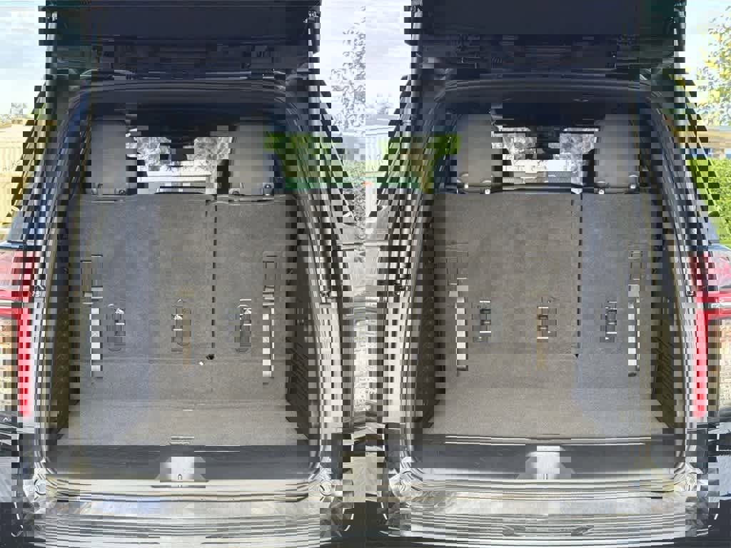 Used 2023 Chevrolet Tahoe LT image 31