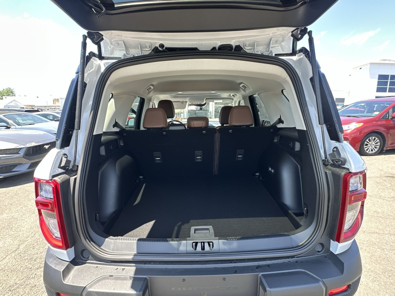 New 2026 Ford Bronco Sport Outer Banks w/ Outer Banks Tech Package+ AWD/4WD image 34