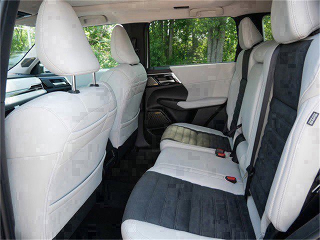 New 2025 Mitsubishi Outlander SE image 5