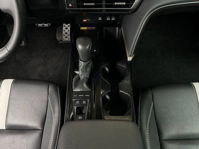 Used 2025 Toyota Camry SE FWD image 15