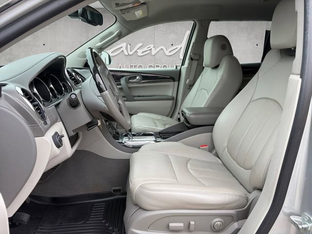 Used 2017 Buick Enclave Leather FWD image 19