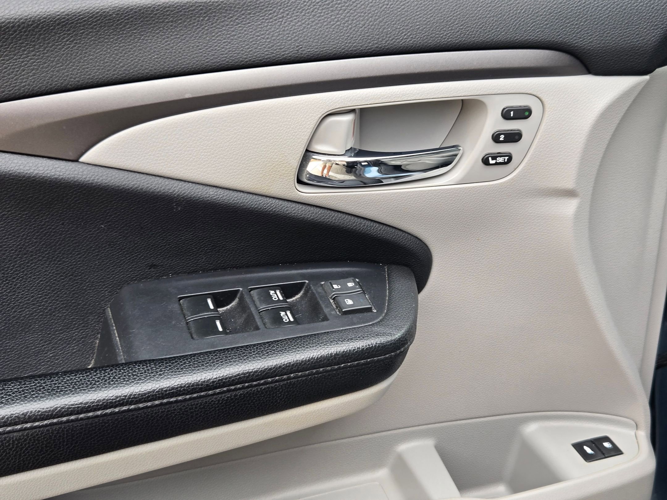 Used 2019 Honda Pilot EX-L image 11