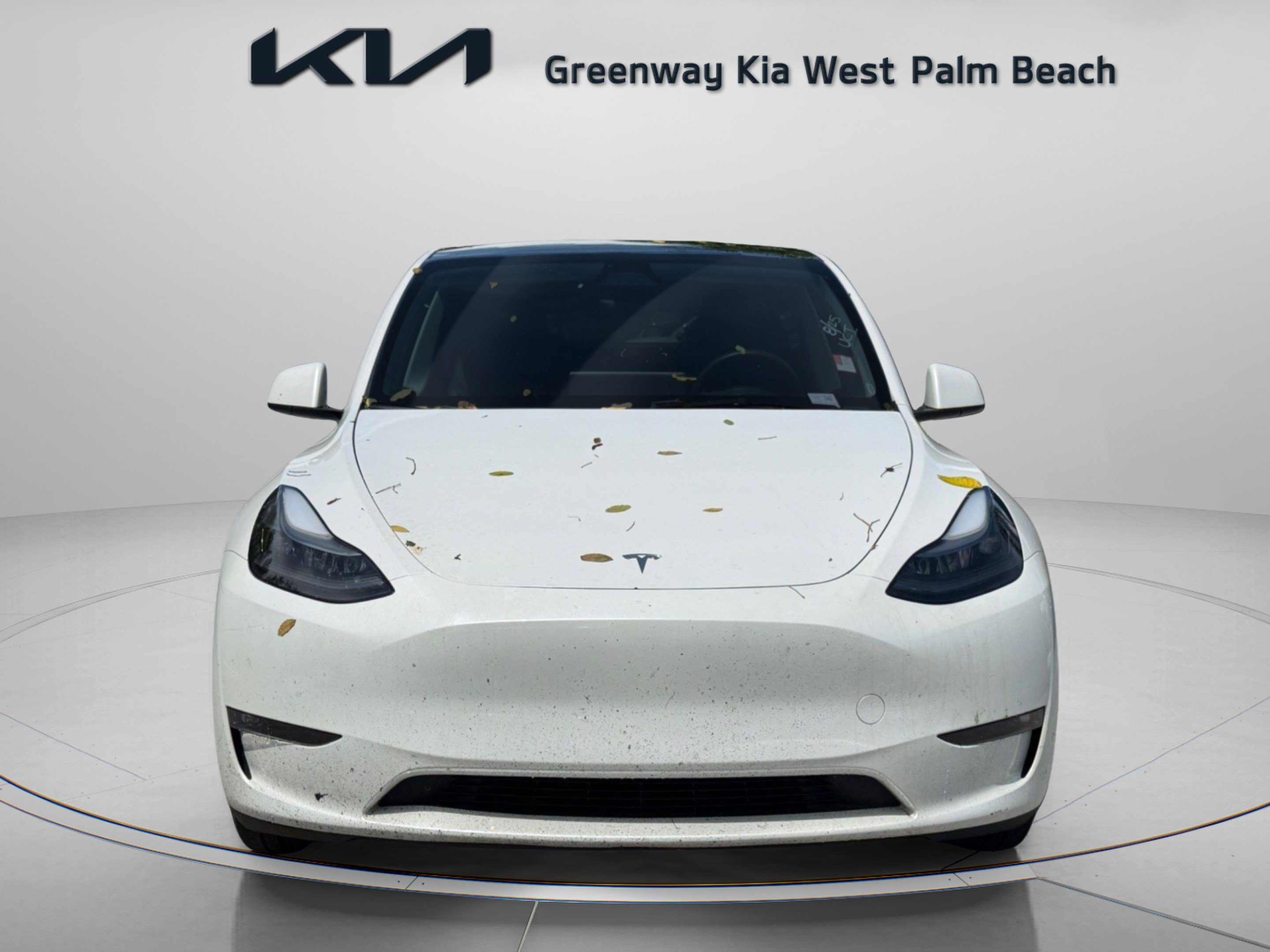 Used 2023 Tesla Model Y 2WD image 2