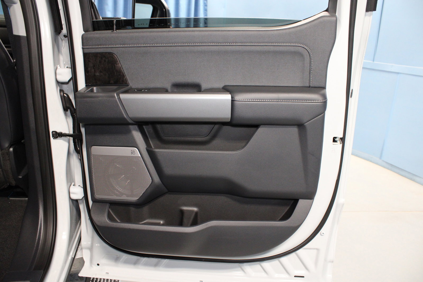 New 2025 Ford F350 Lariat w/ Lariat Ultimate Package image 25