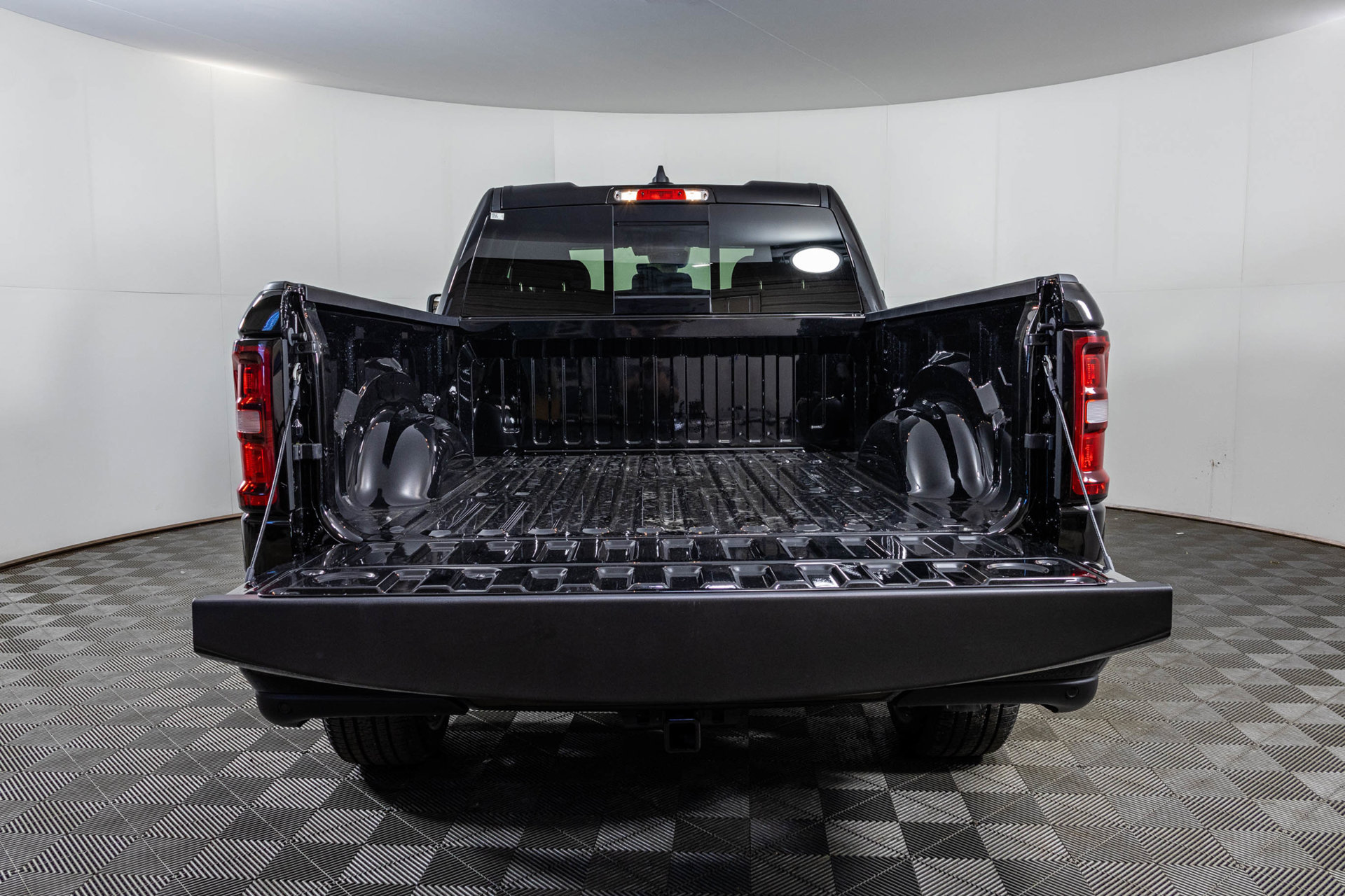 New 2026 RAM 1500 Express AWD/4WD image 39