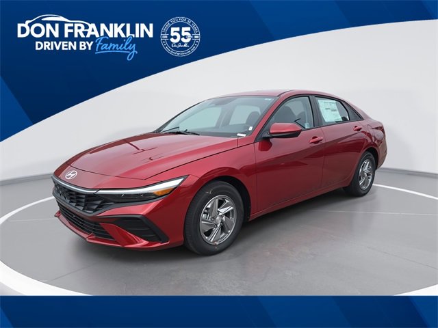 New 2025 Hyundai Elantra SE