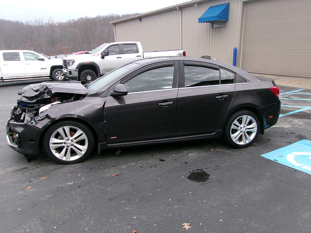 Used 2015 Chevrolet Cruze LTZ w/ Sun, Sound and Sport Package image 1