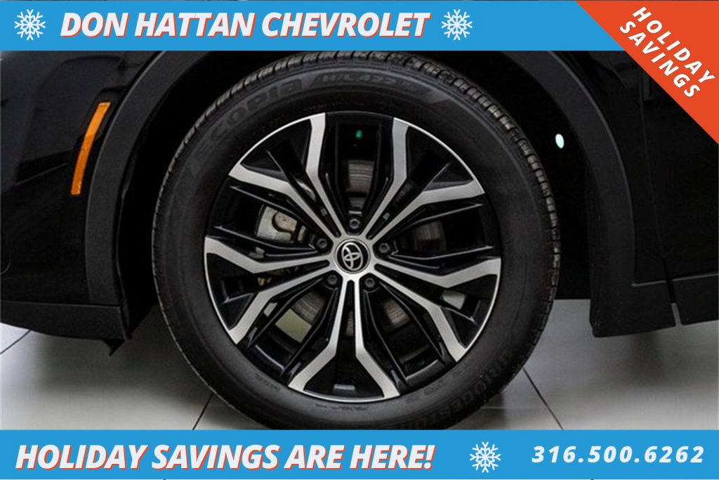 Used 2024 Toyota Crown XLE image 38