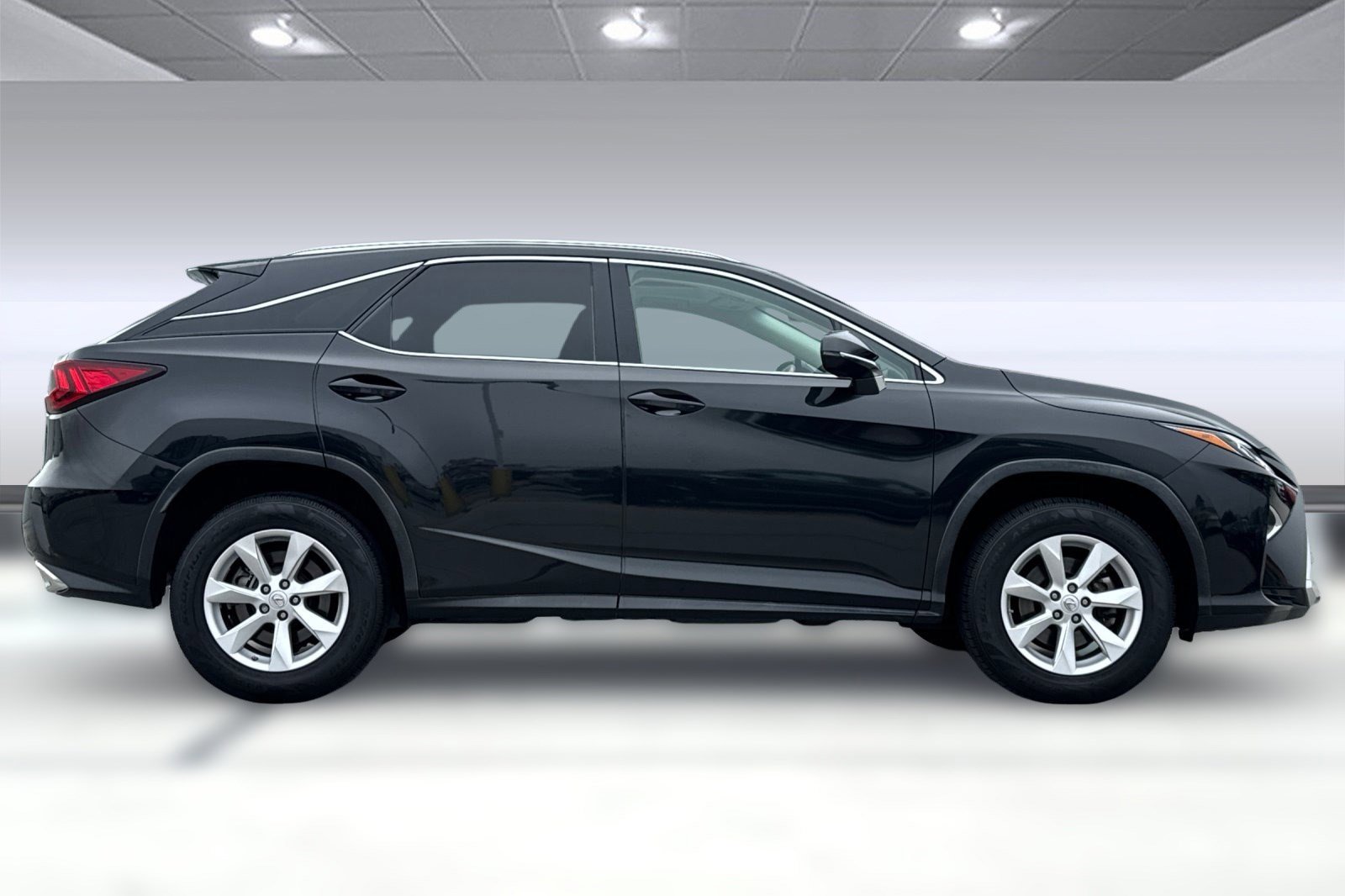 Used 2017 Lexus RX 350 FWD image 2