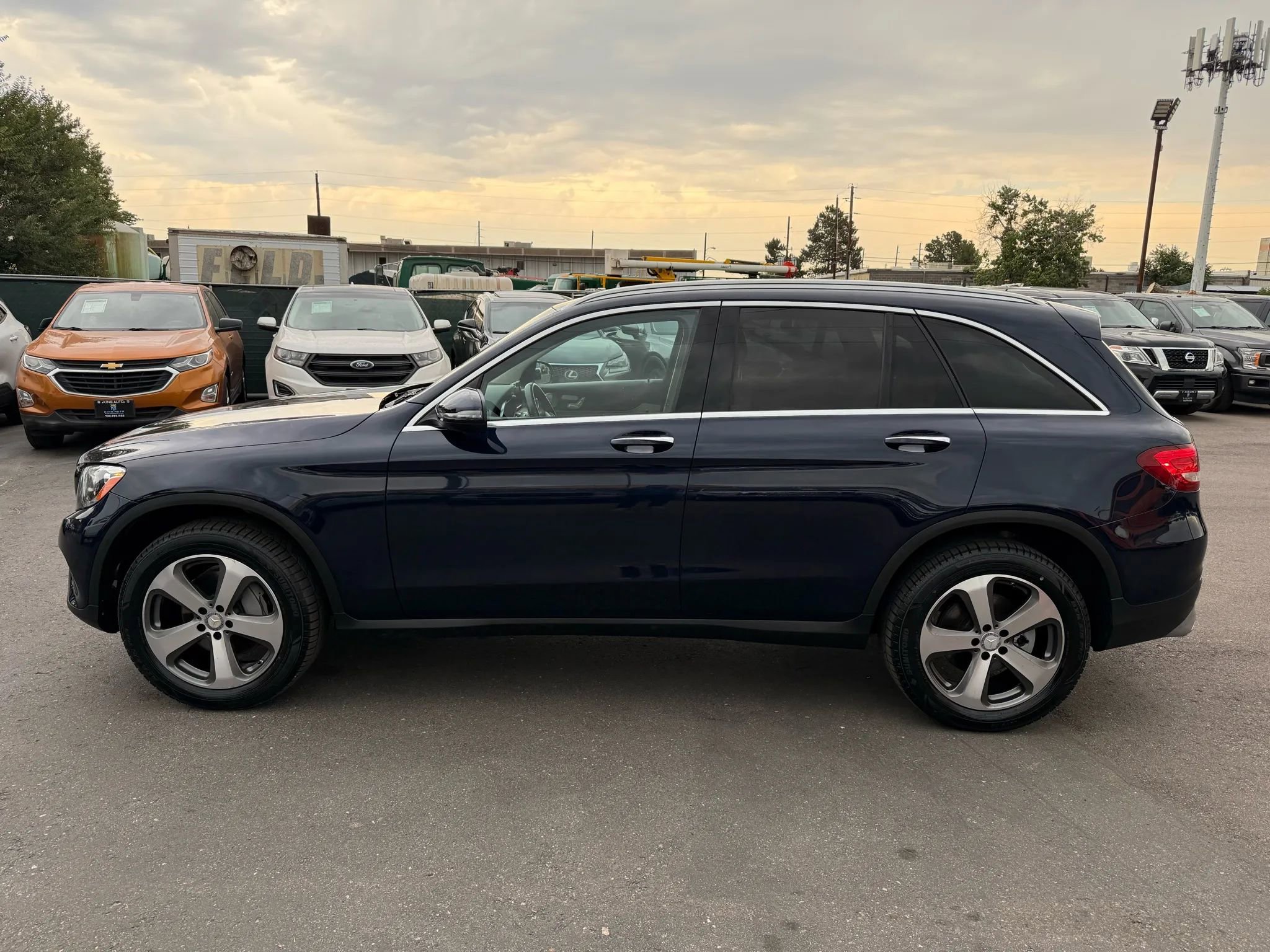 Used 2017 Mercedes-Benz GLC 300 image 3